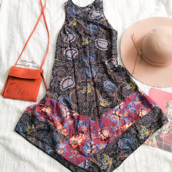 Topshop Dresses & Skirts - Topshop Paisley Boho Dress